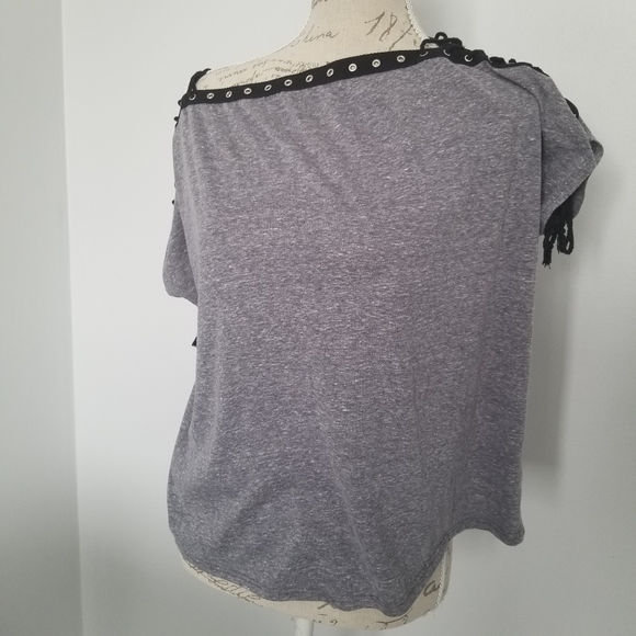 Fashion Nova Grey Top - Picture 6 of 7